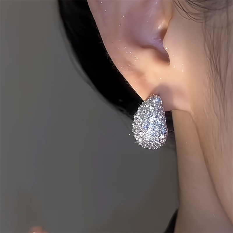 Women's Teardrop Zirconia Stud Earrings for Party Wedding